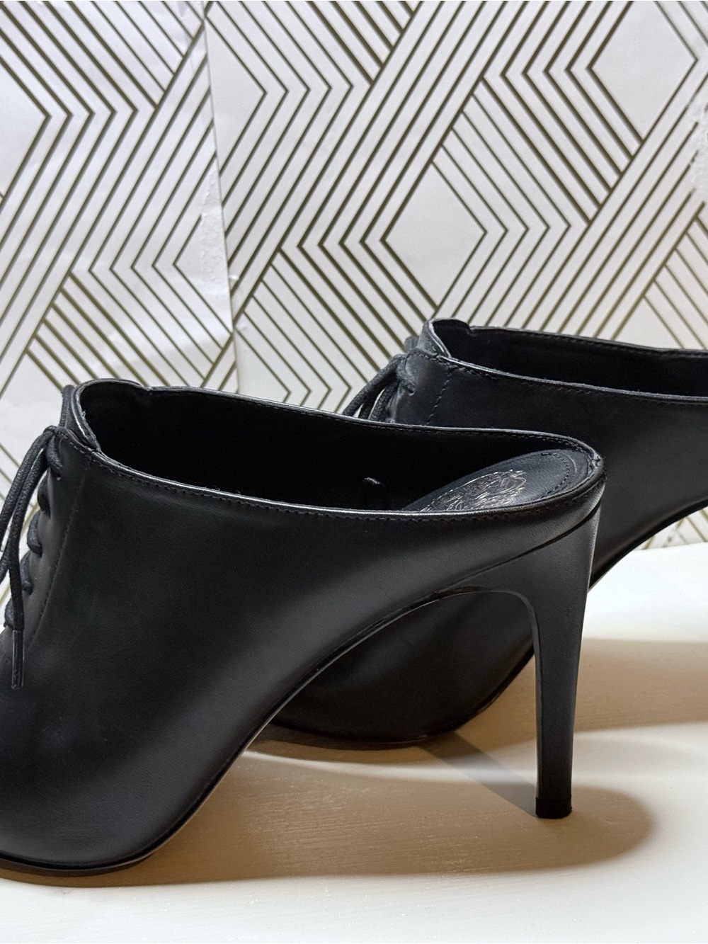 Vince Camuto Black Leather Pointed Toe Lace-Up Mule Heels Size 7.5 - Picture 6 of 7